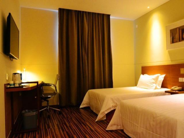 Jinjiang Inn Select Jinan Baotuquan Exterior foto